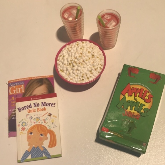 AMERICAN GIRL SLEEPOVER ACCESSORIES - Picture 1 of 8